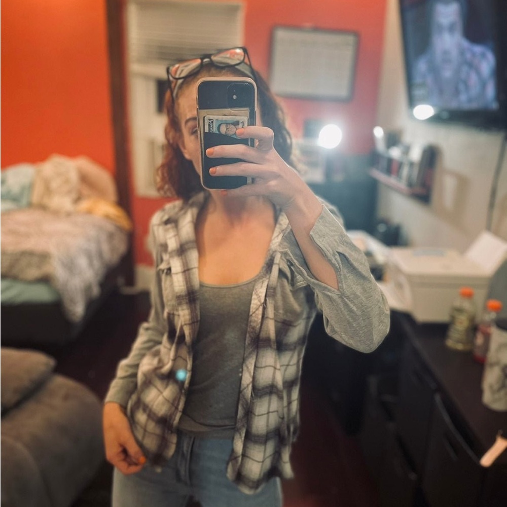 Flannel - Picture 3 of 9